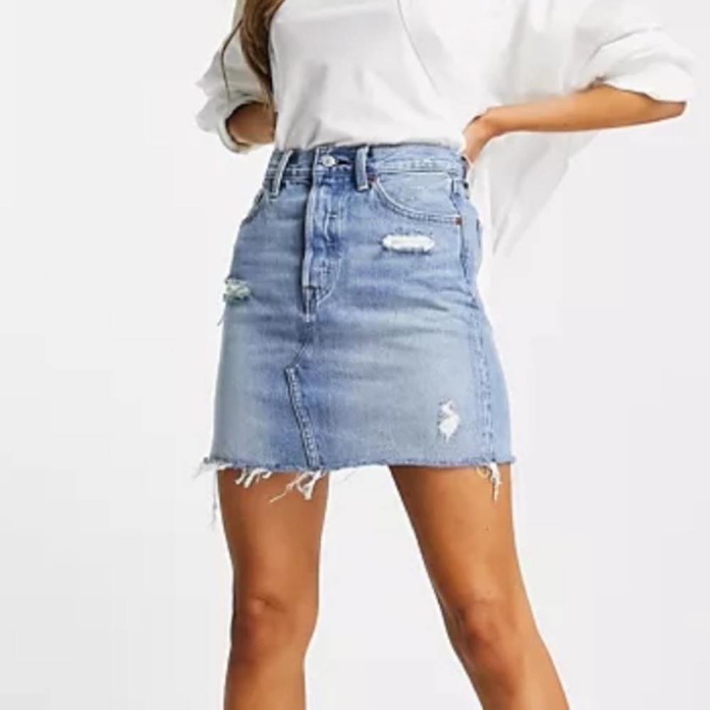 Levi’s distressed denim high waisted skirt, size 27